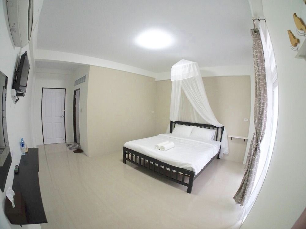 Hasu Guesthouse Hat Yai Exterior photo