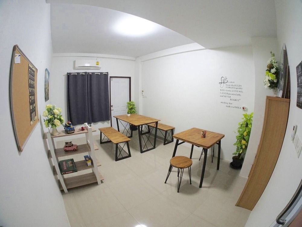 Hasu Guesthouse Hat Yai Exterior photo