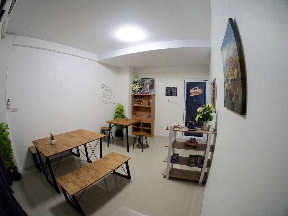 Hasu Guesthouse Hat Yai Exterior photo